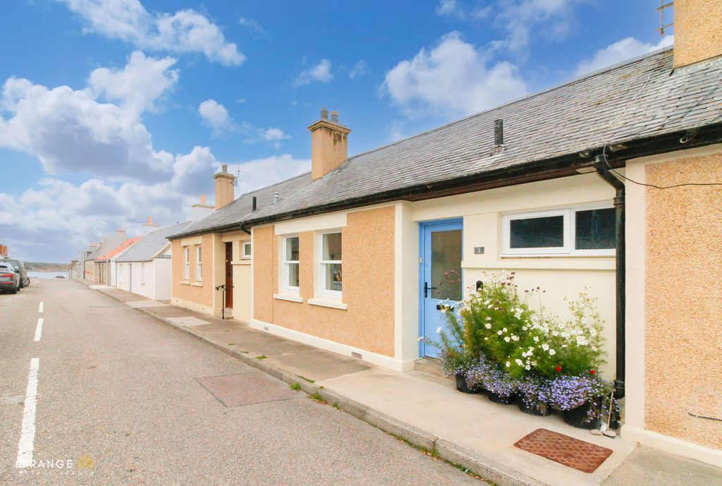 Property photo 2 of 23