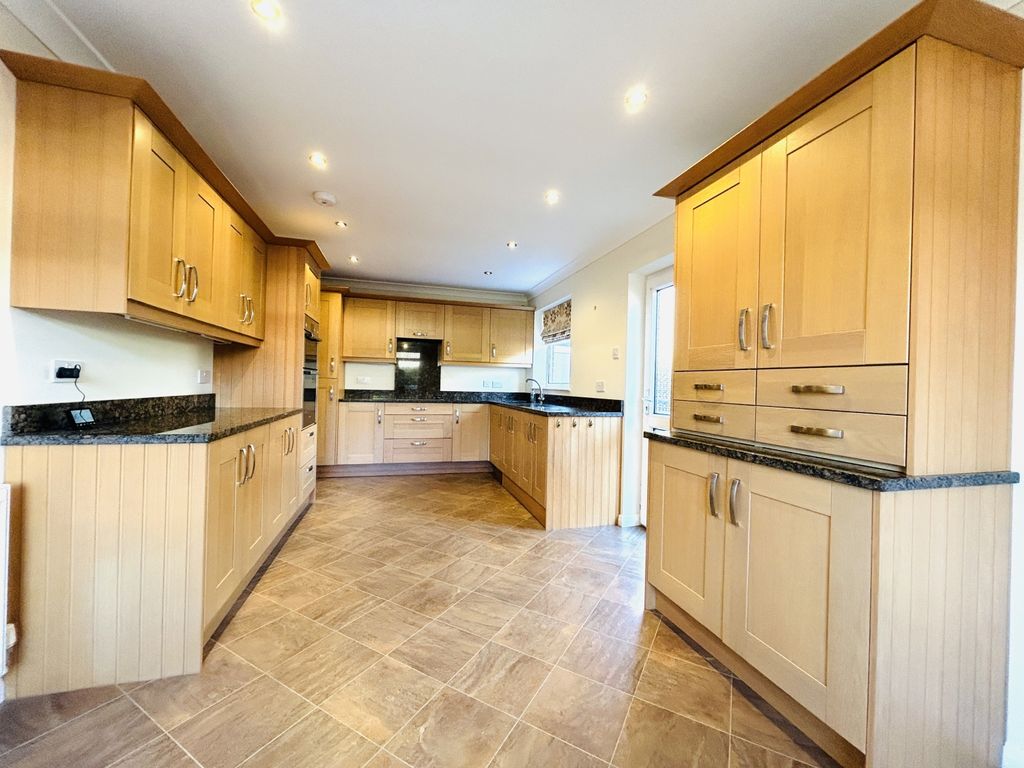 Property photo 3 of 18 Img_1732