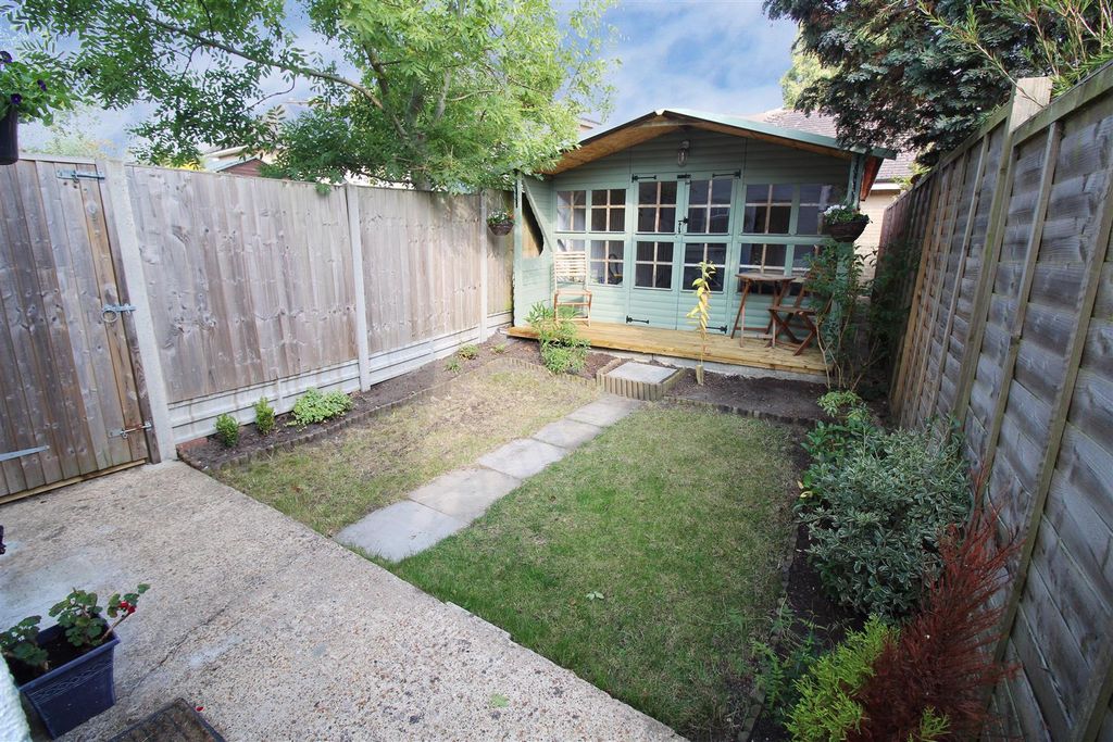 Property photo 2 of 3