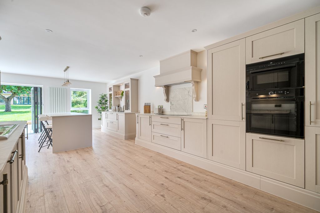 Property photo 2 of 32 1483044-23-6A3Eb69Bc4A53