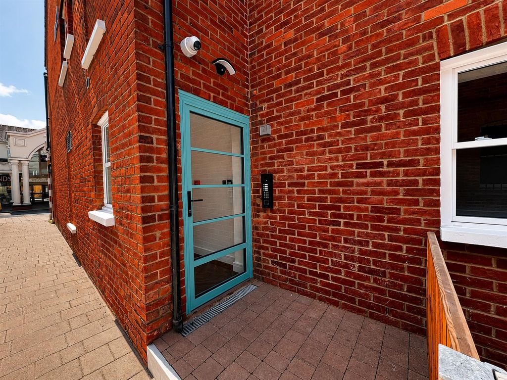 Property photo 1 of 7 Front Door