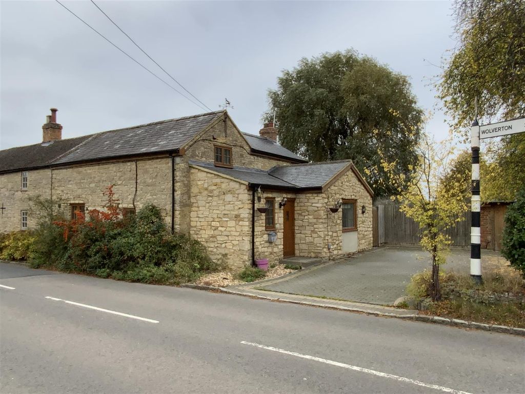 Property photo 1 of 17