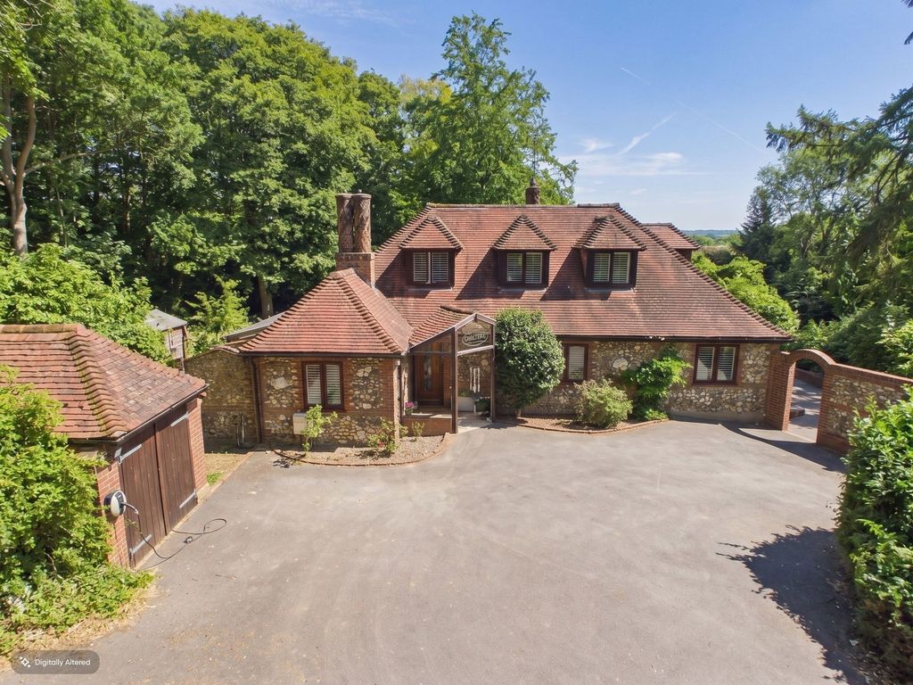 Property photo 1 of 33