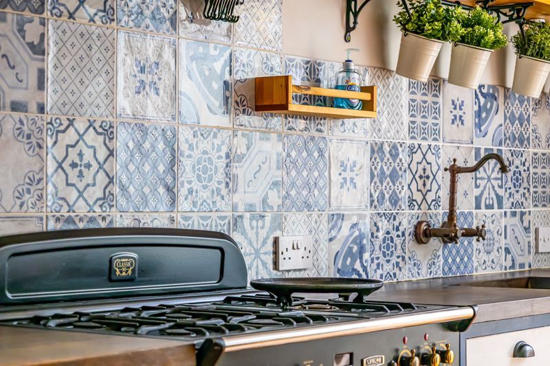 Property photo 3 of 34 .