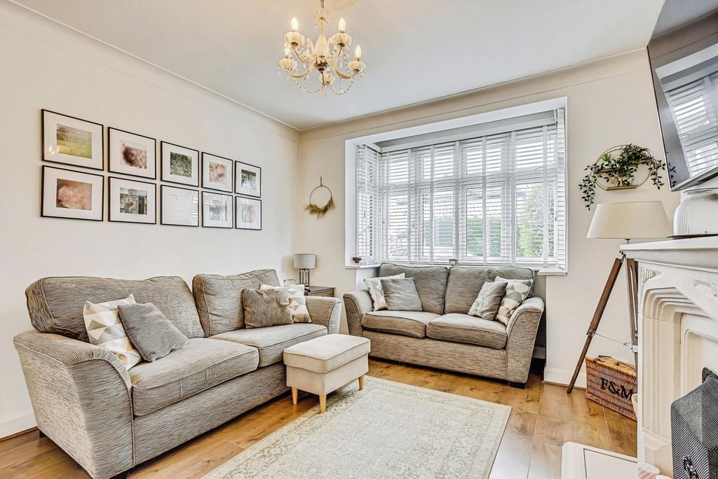 Property photo 3 of 25