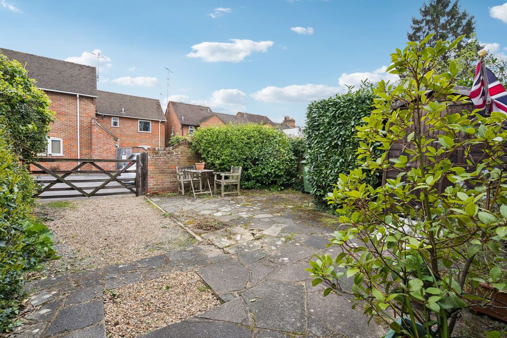 Property photo 2 of 9 Photo 1