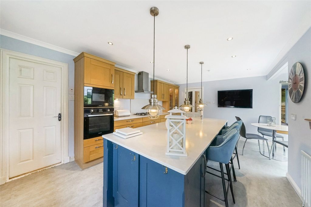 Additional image 10 of 5 bed detached house for saleGlassford Square, Tillicoultry, Clackmannanshire FK13