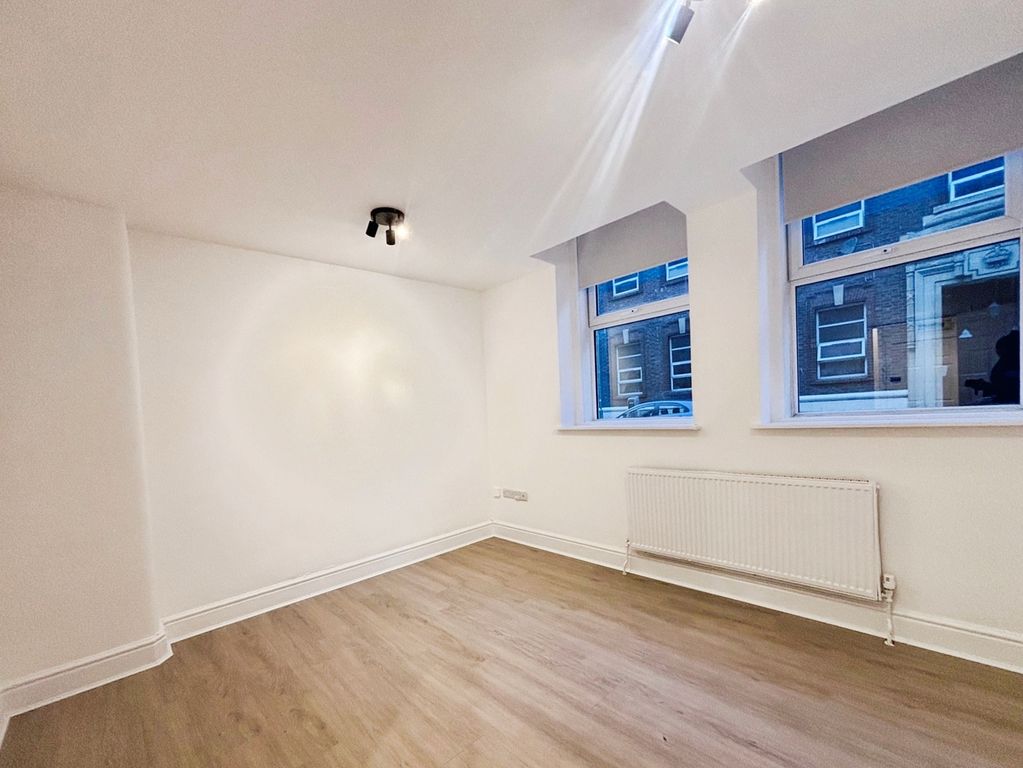 Property photo 2 of 9 Pbox-Img.Jpg