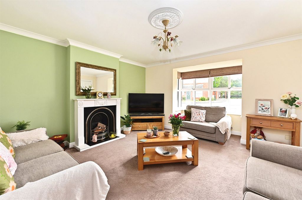 Property photo 2 of 19 Picture No. 17