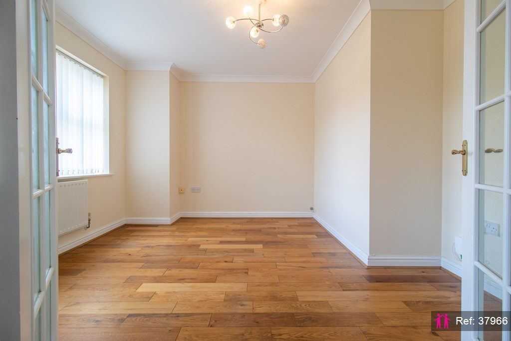 Property photo 3 of 26