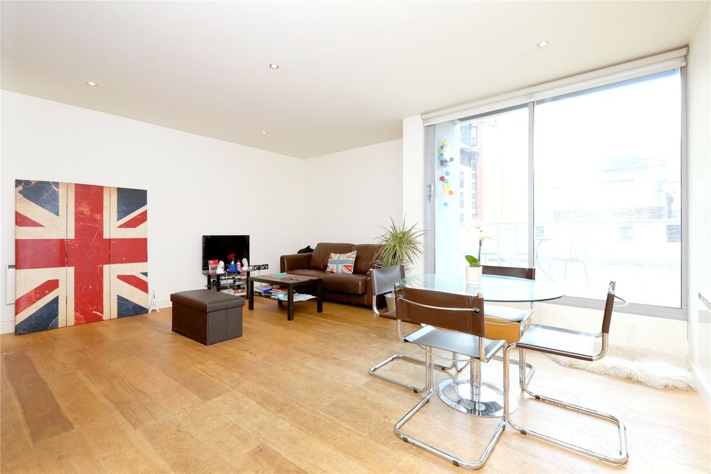 Property photo 1 of 8 Reception Room