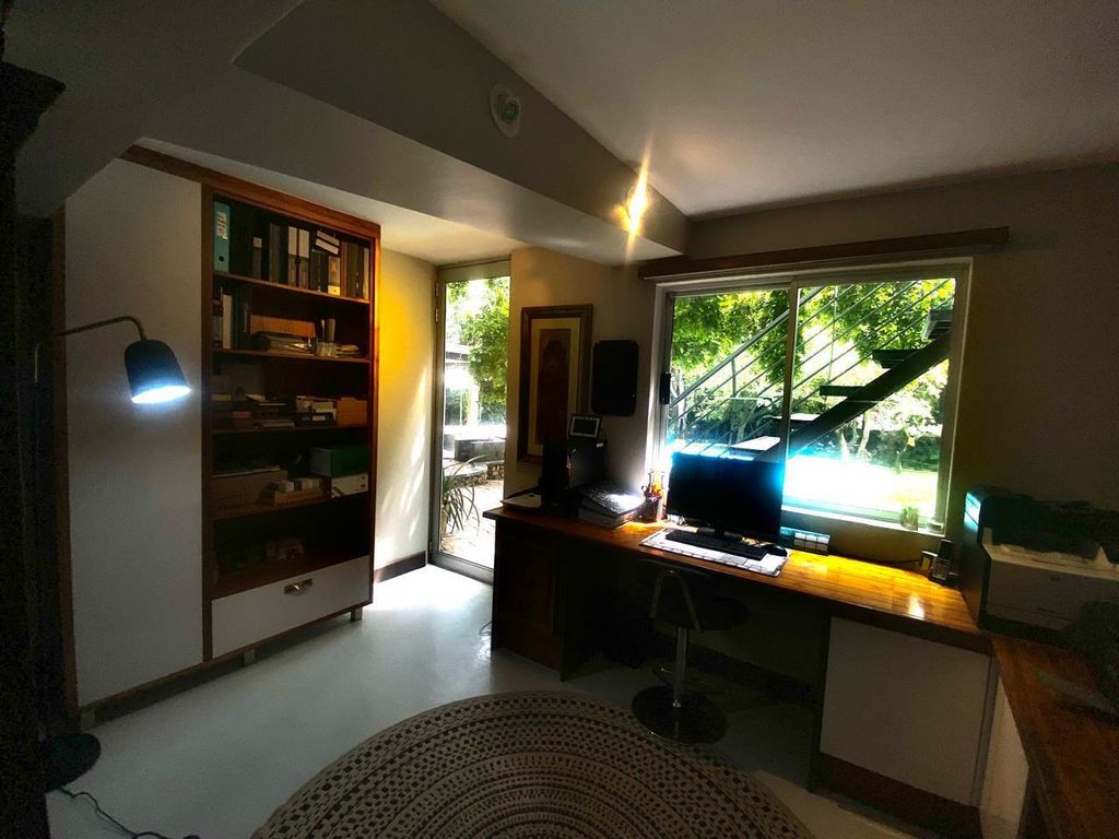 Property photo 3 of 49