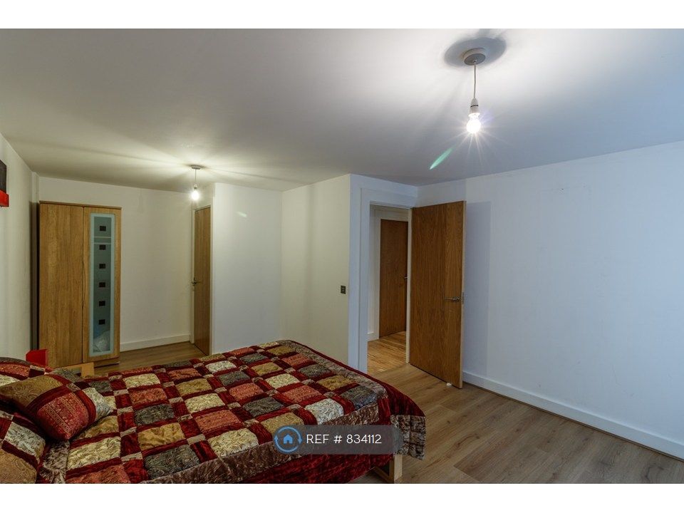 Property photo 2 of 25