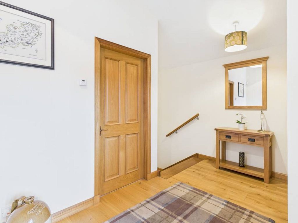Property photo 3 of 36