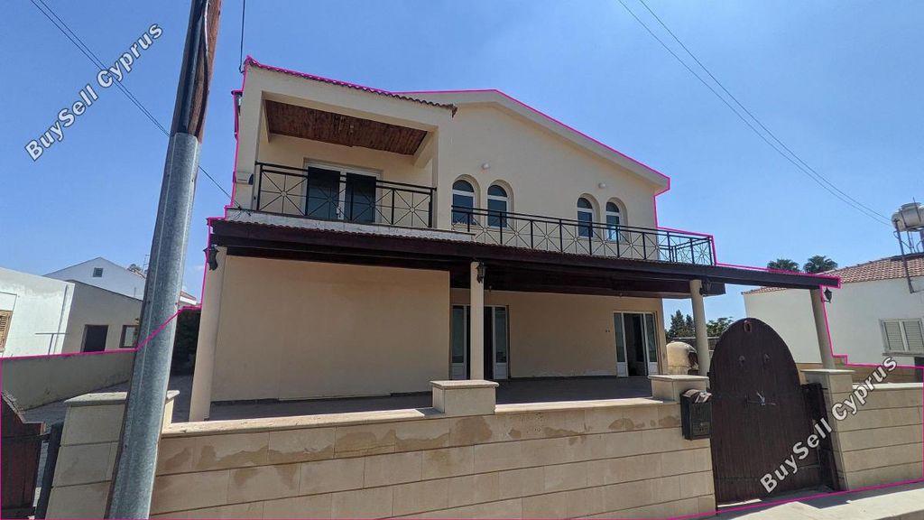 Property photo 3 of 52