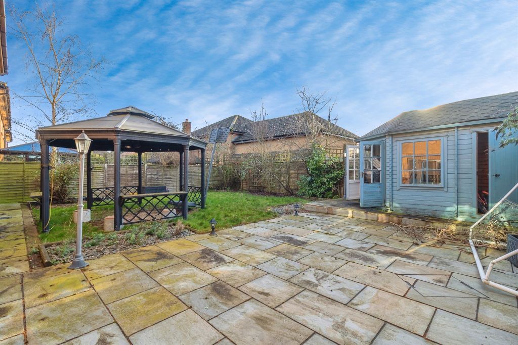 Property photo 2 of 20