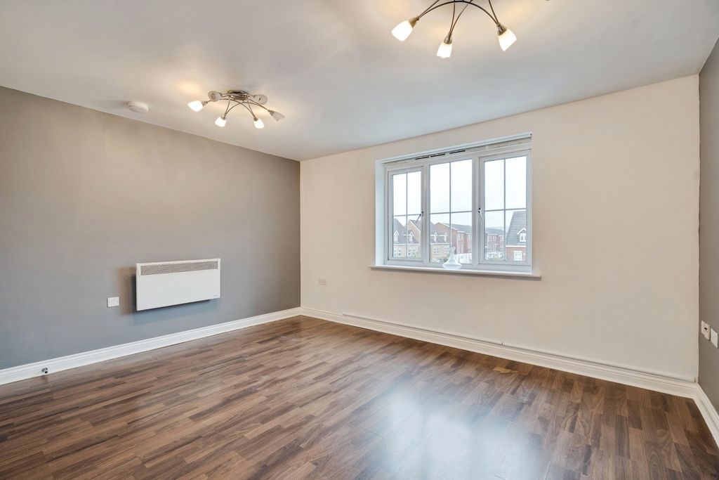 Property photo 2 of 17 Photo