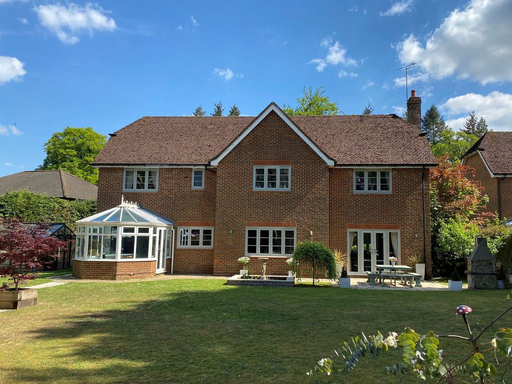 Property photo 1 of 25