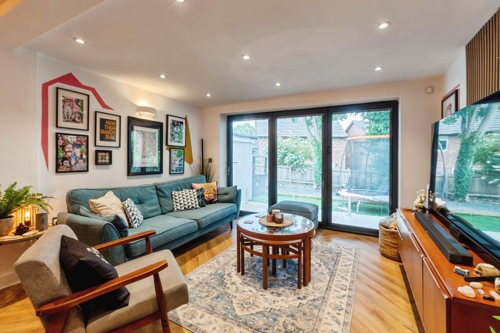 Property photo 3 of 15