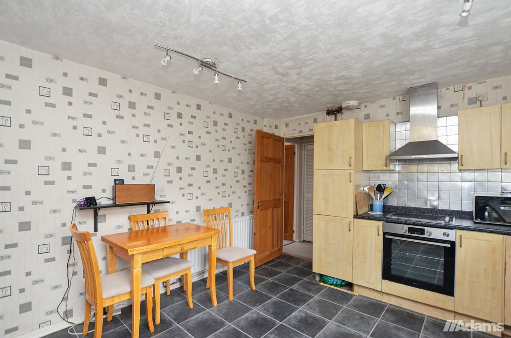 Property photo 2 of 23