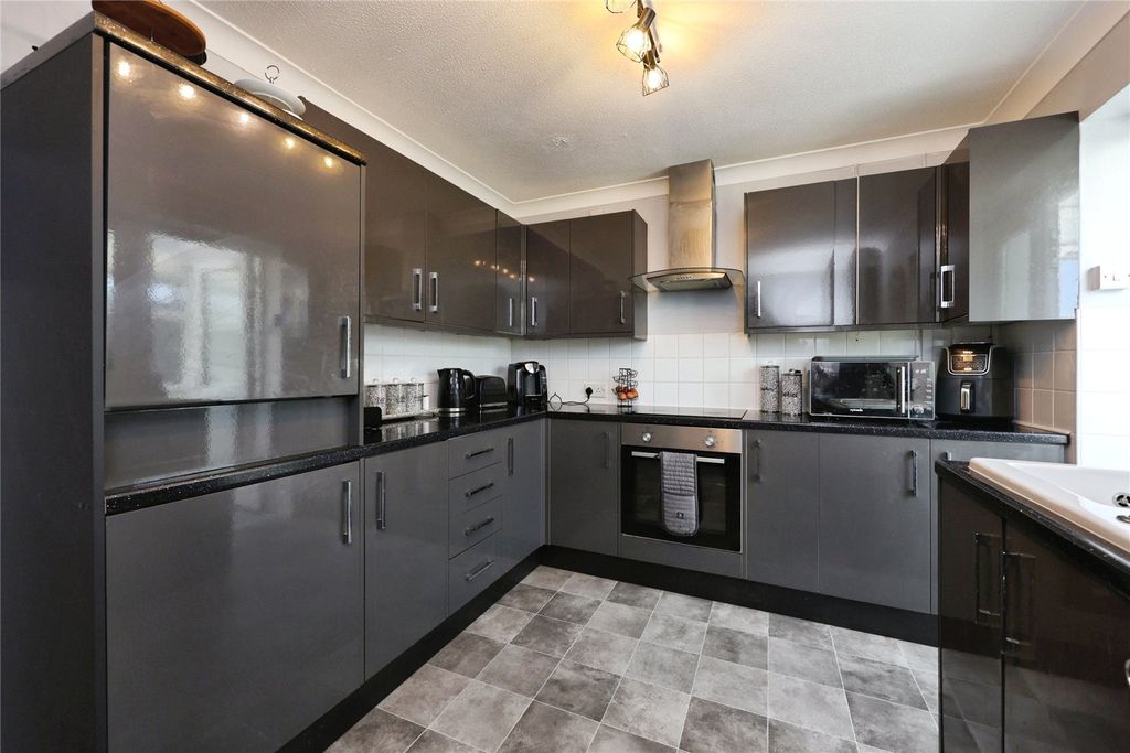 Property photo 3 of 14 Picture No. 06