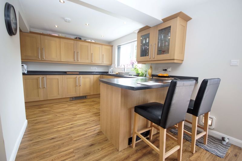 Property photo 3 of 15 Kitchen