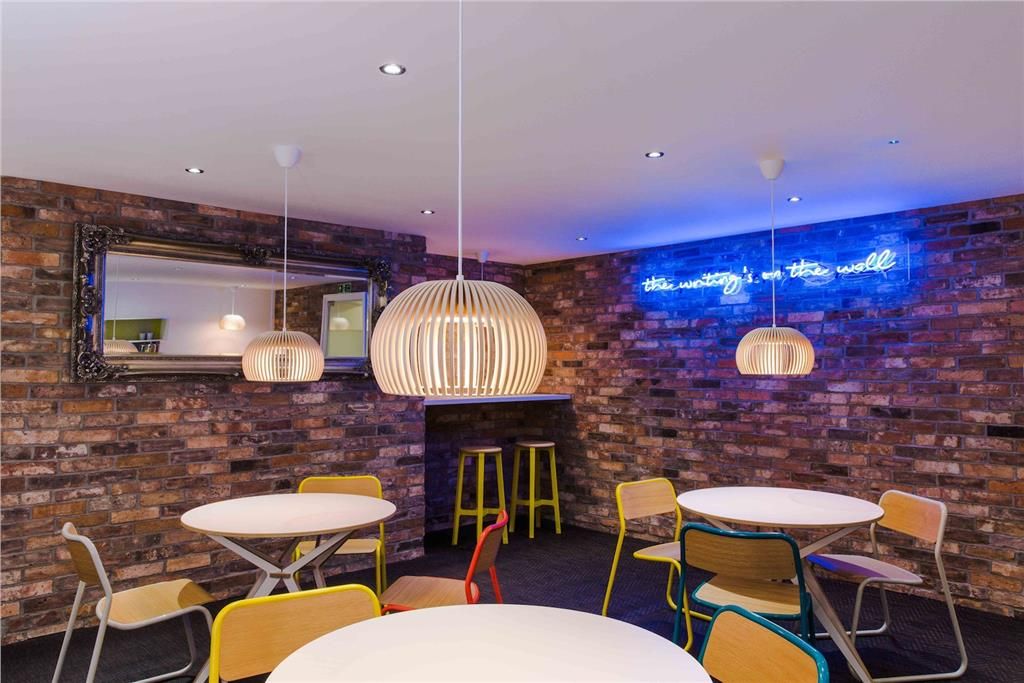 Property photo 3 of 5 Serviced Office To Rent In Southampton Place, Holb