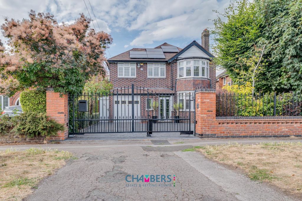Property photo 1 of 54 Approach