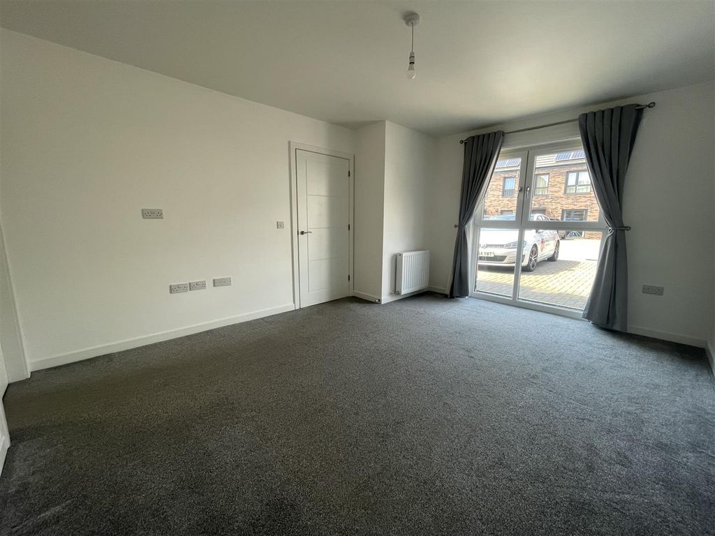 Property photo 2 of 14 5.Jpg
