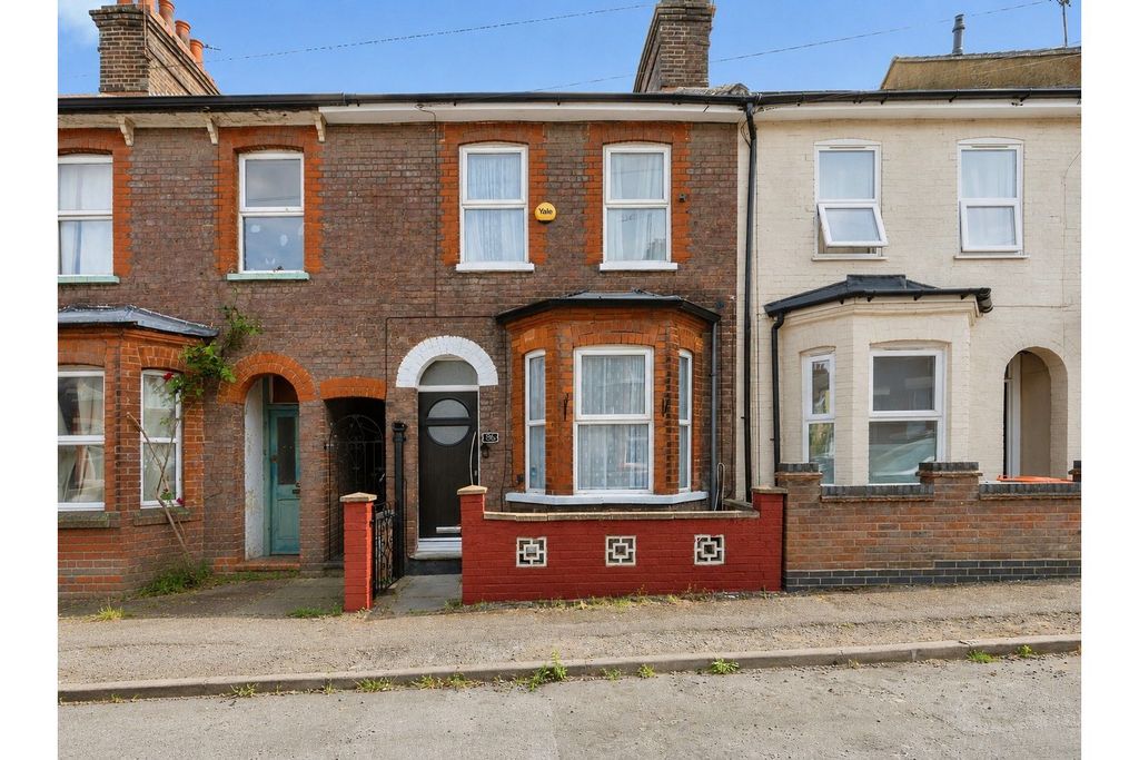 Property photo 1 of 16 Front