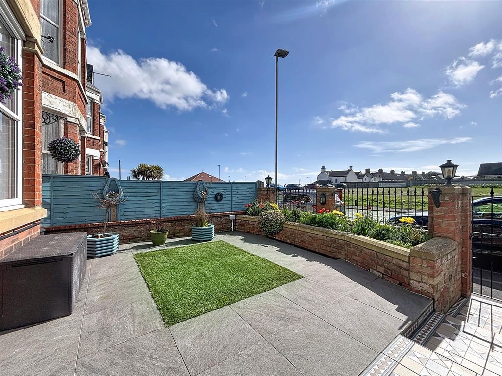 Property photo 2 of 48