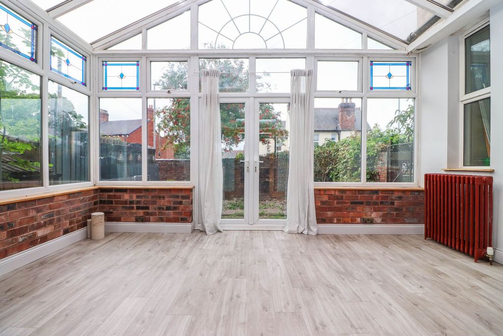Property photo 3 of 38 Sunroom