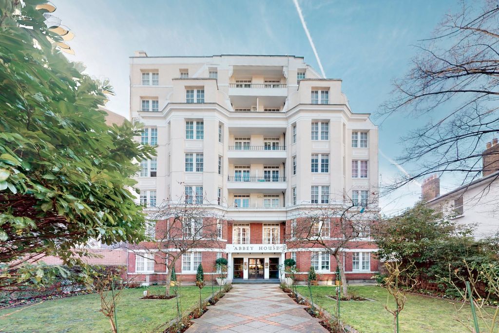 Property photo 2 of 16 Picture No. 14