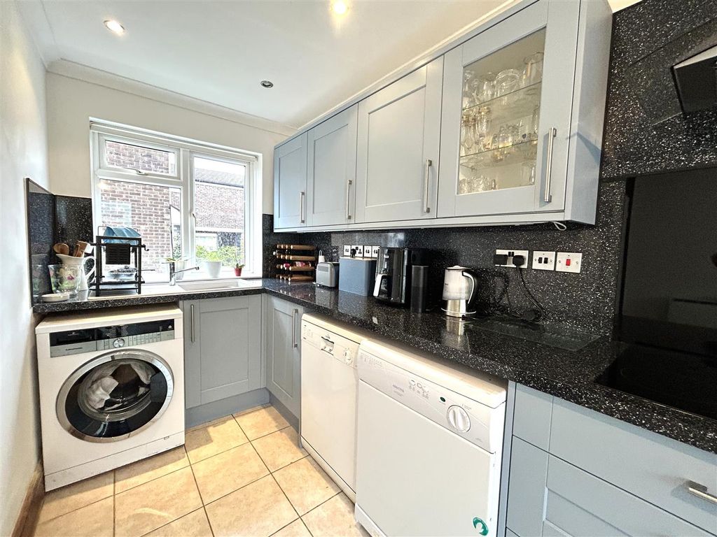 Property photo 3 of 15 Img_6942.Jpg