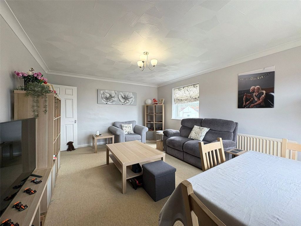 Property photo 2 of 8 Picture No. 09