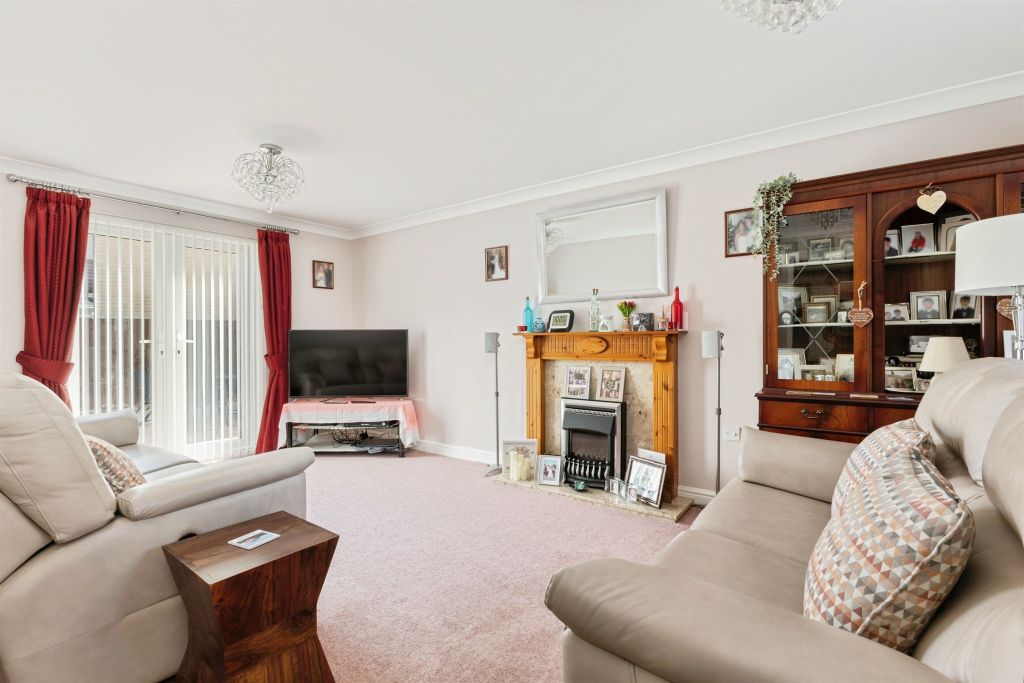 Property photo 3 of 17