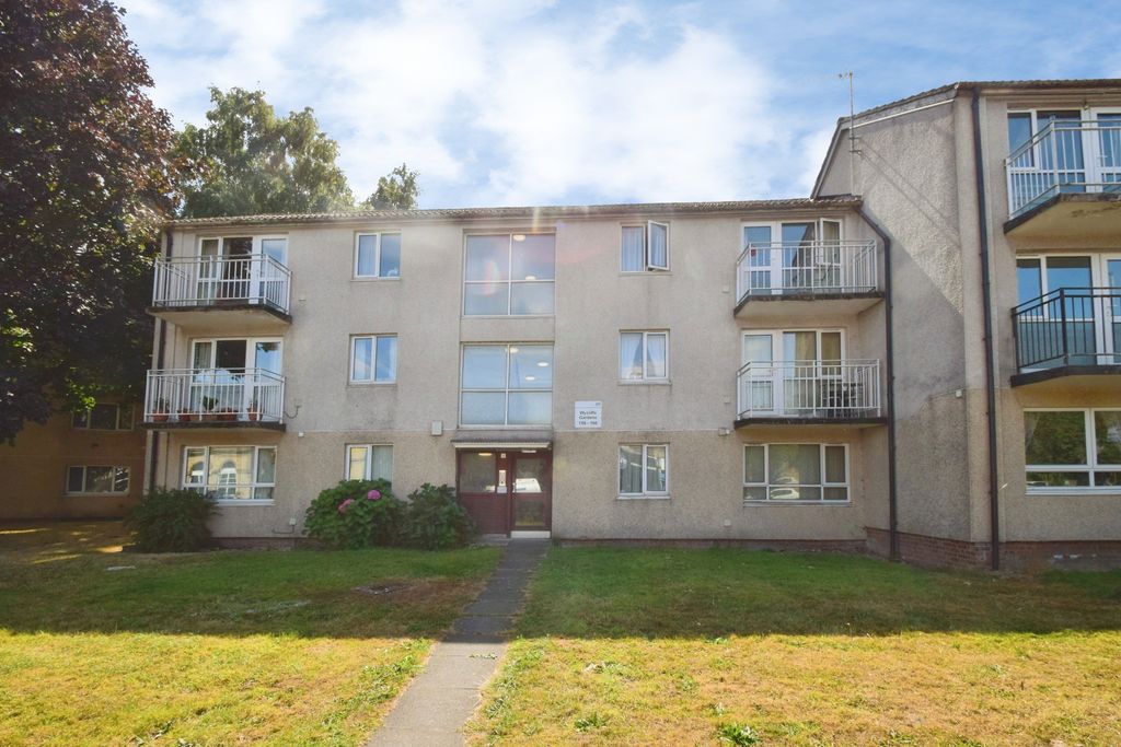 Property photo 1 of 8 E49B47c3-Front