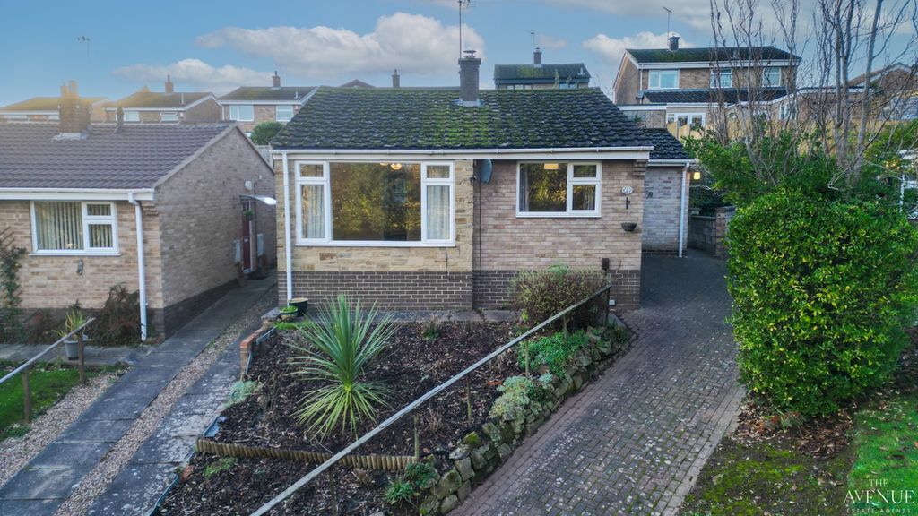 Property photo 2 of 15 4699183