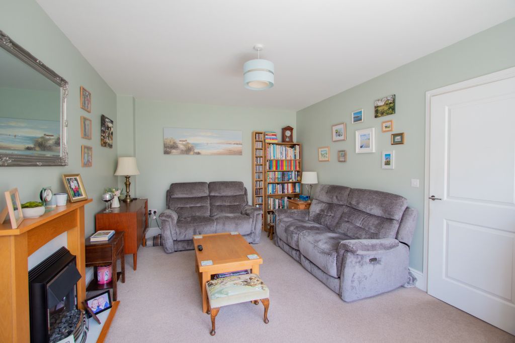 Property photo 3 of 18