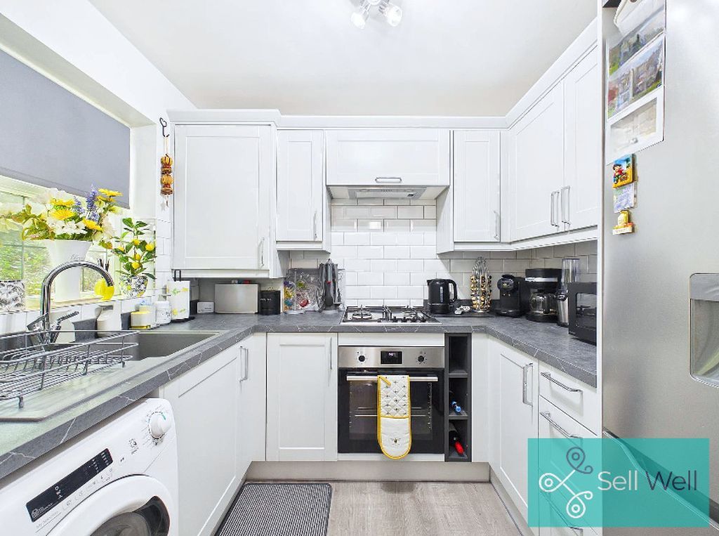 Property photo 2 of 13 Kitchen