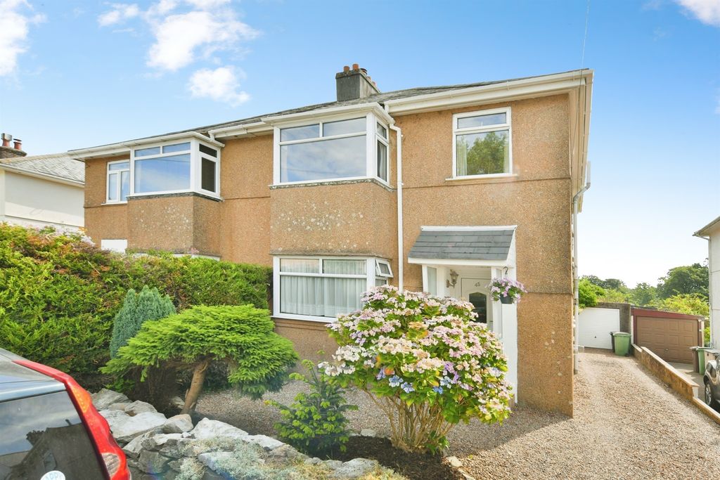 Property photo 1 of 20