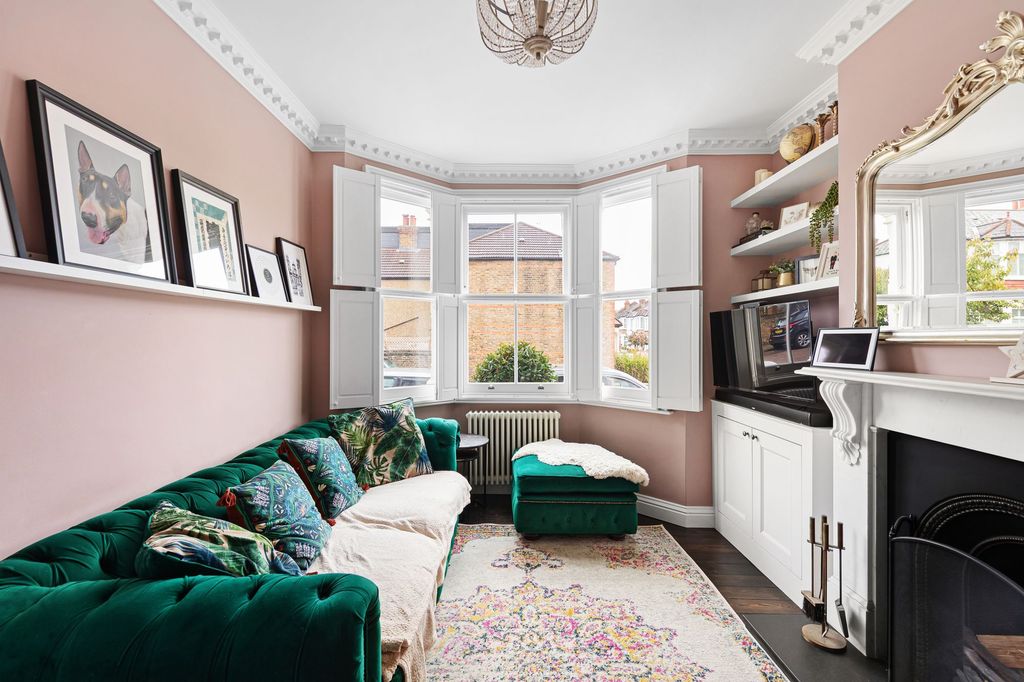 Property photo 3 of 25