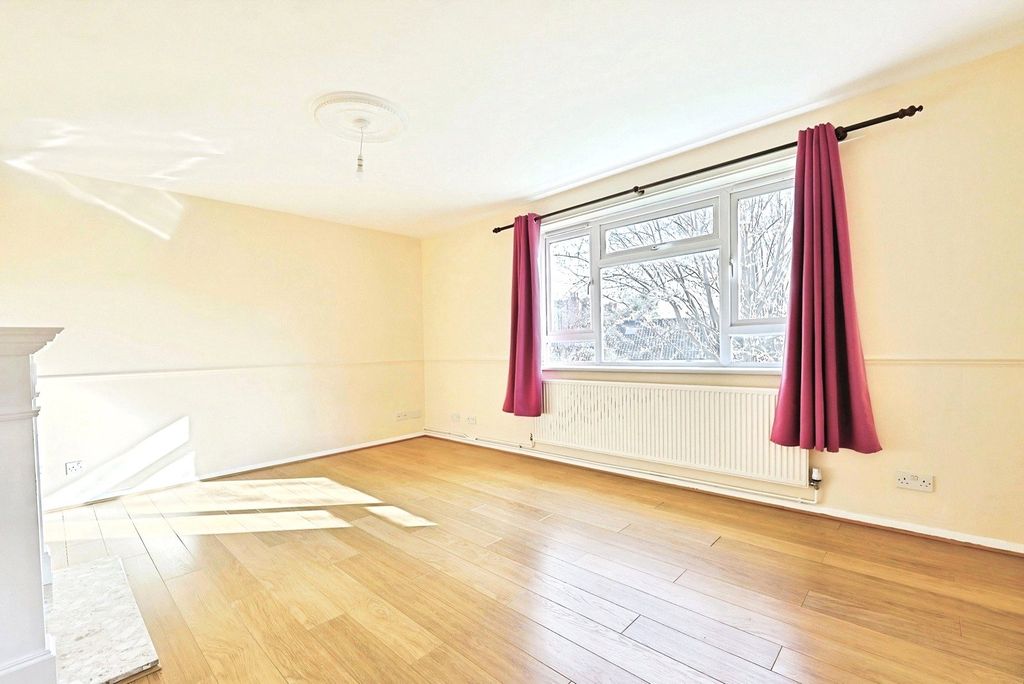 Property photo 3 of 7 Reception Room