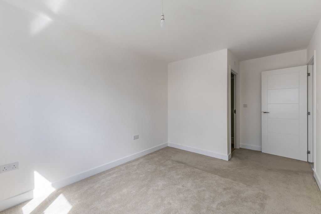 Property photo 3 of 11 Photo
