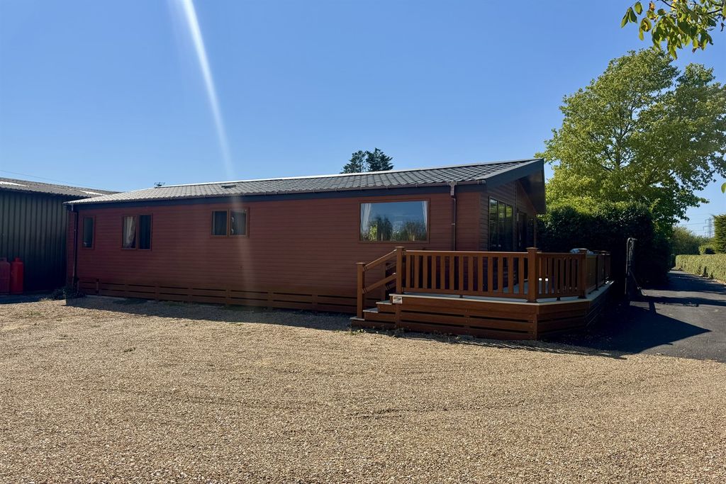 Property photo 1 of 6 (Email)