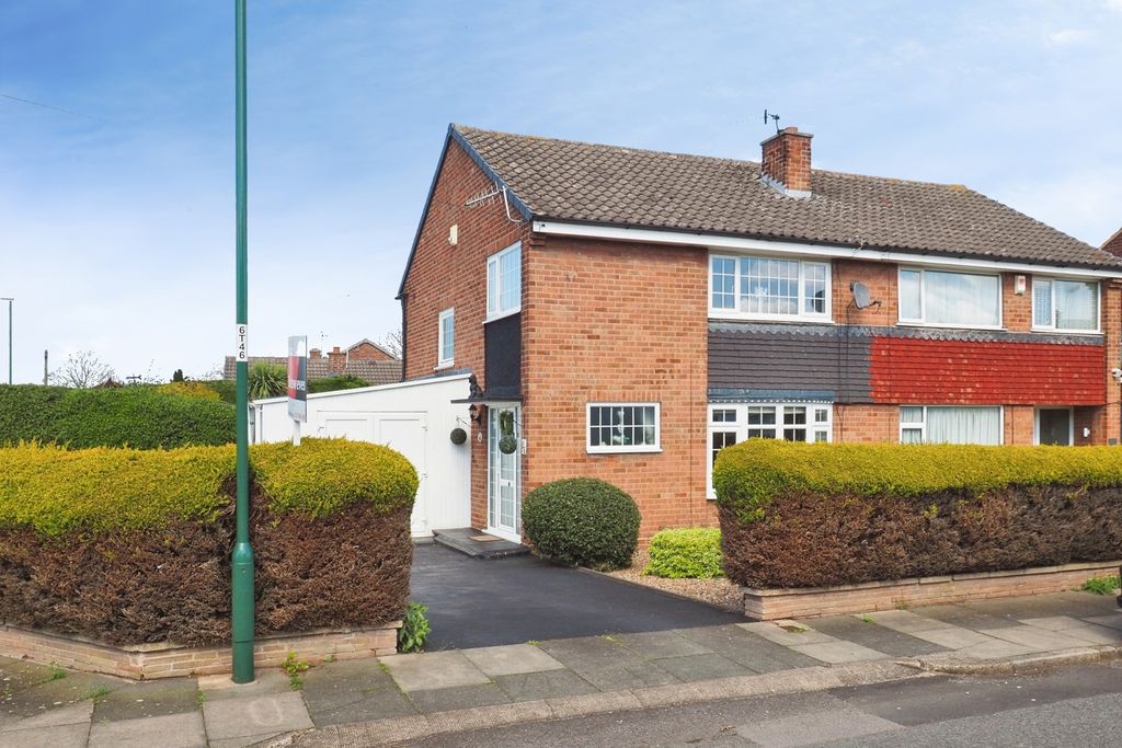 Property photo 1 of 20 Front