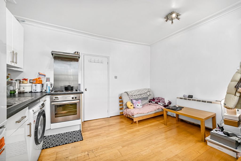 Property photo 3 of 10