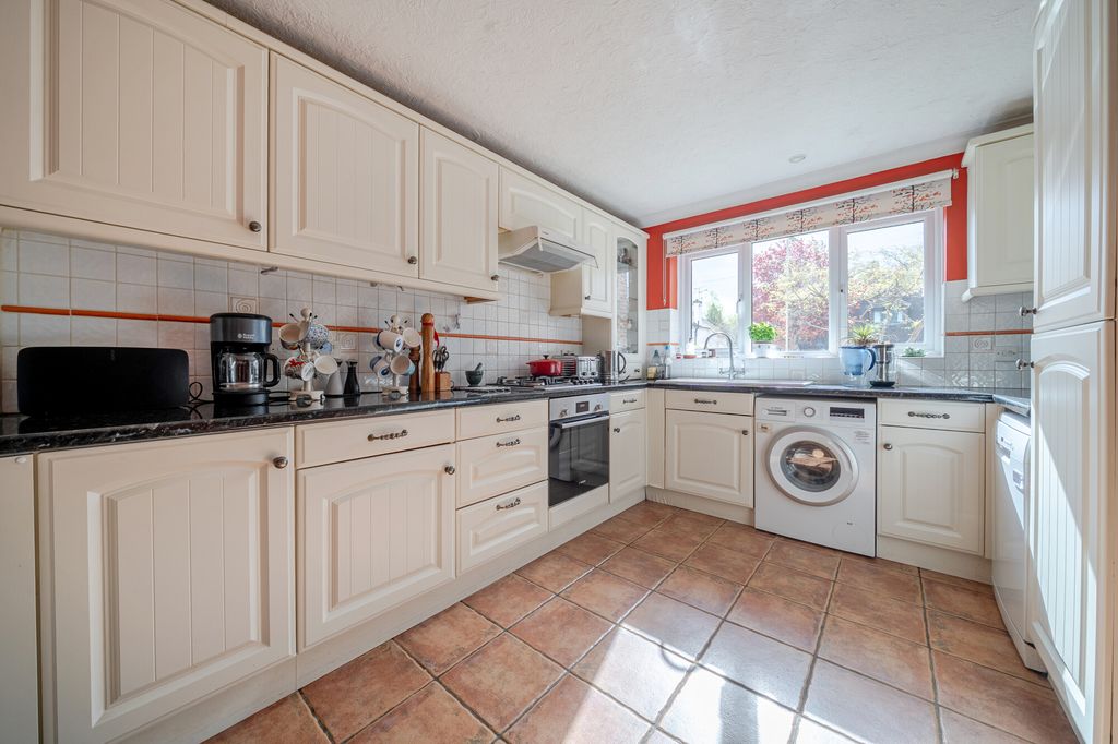 Property photo 2 of 13