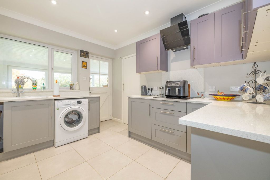 Property photo 3 of 15 Picture 3