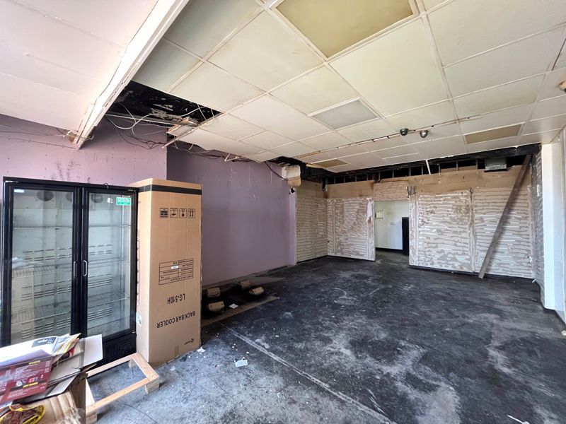 Property photo 3 of 9 Photo 6